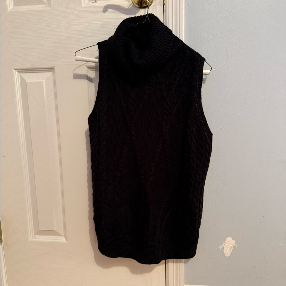 Elegant Black Sleeveless Turtleneck Sweater